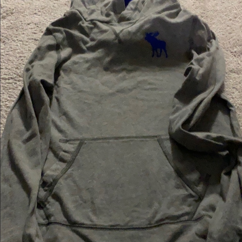 COPY - A&F kids long sleeved in EUC sz M